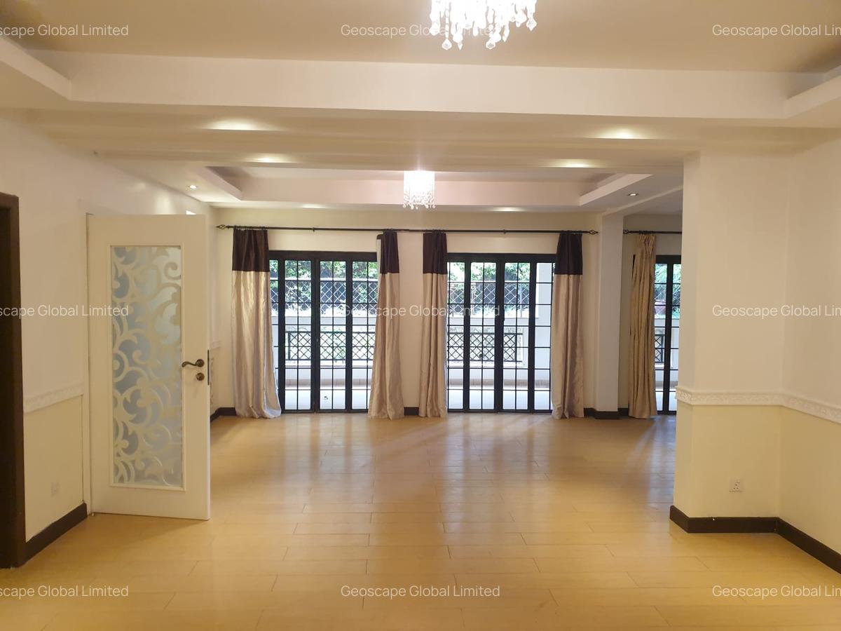 5 Bed Apartment with En Suite in Riverside - 1