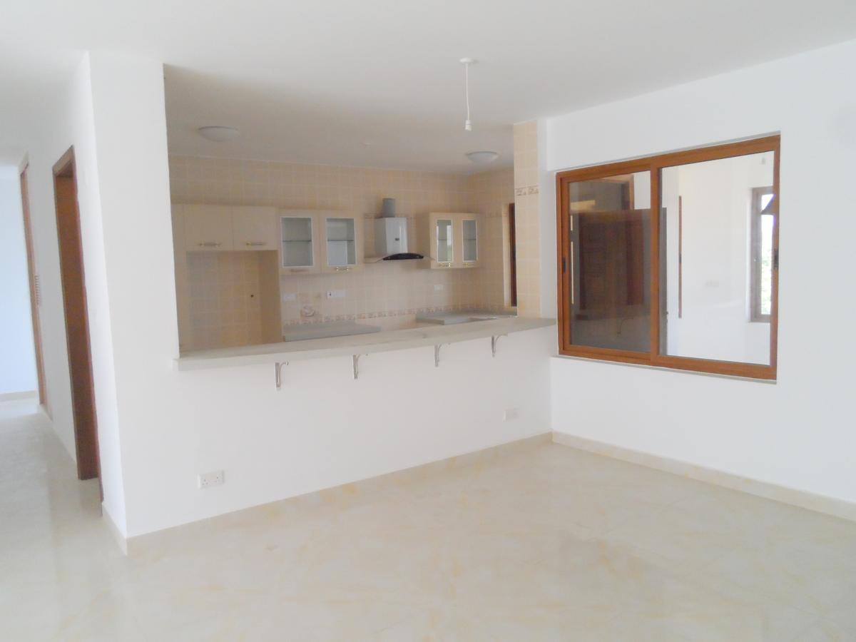 3 Bed Apartment with En Suite in Nyali Area - 2