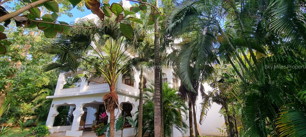 Serviced 3 Bed Apartment with En Suite at La-Marina Mtwapa - 16