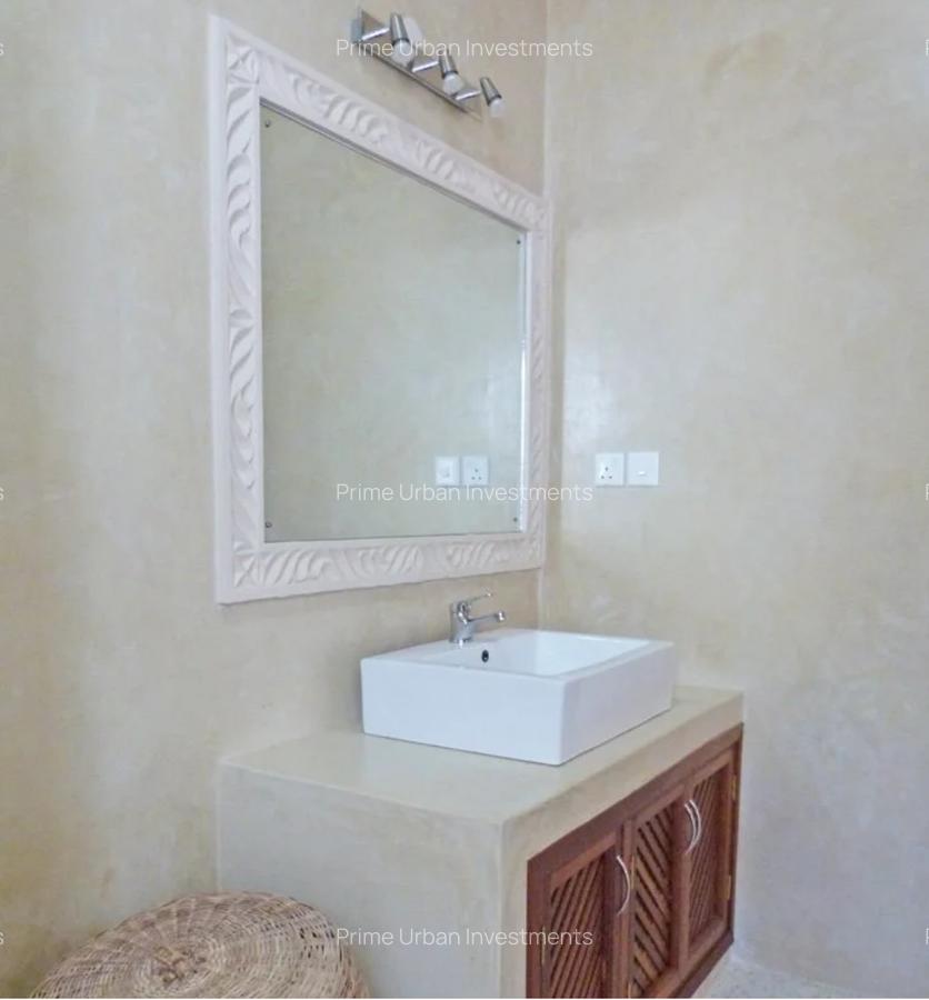 3 Bed House with En Suite in Watamu - 6
