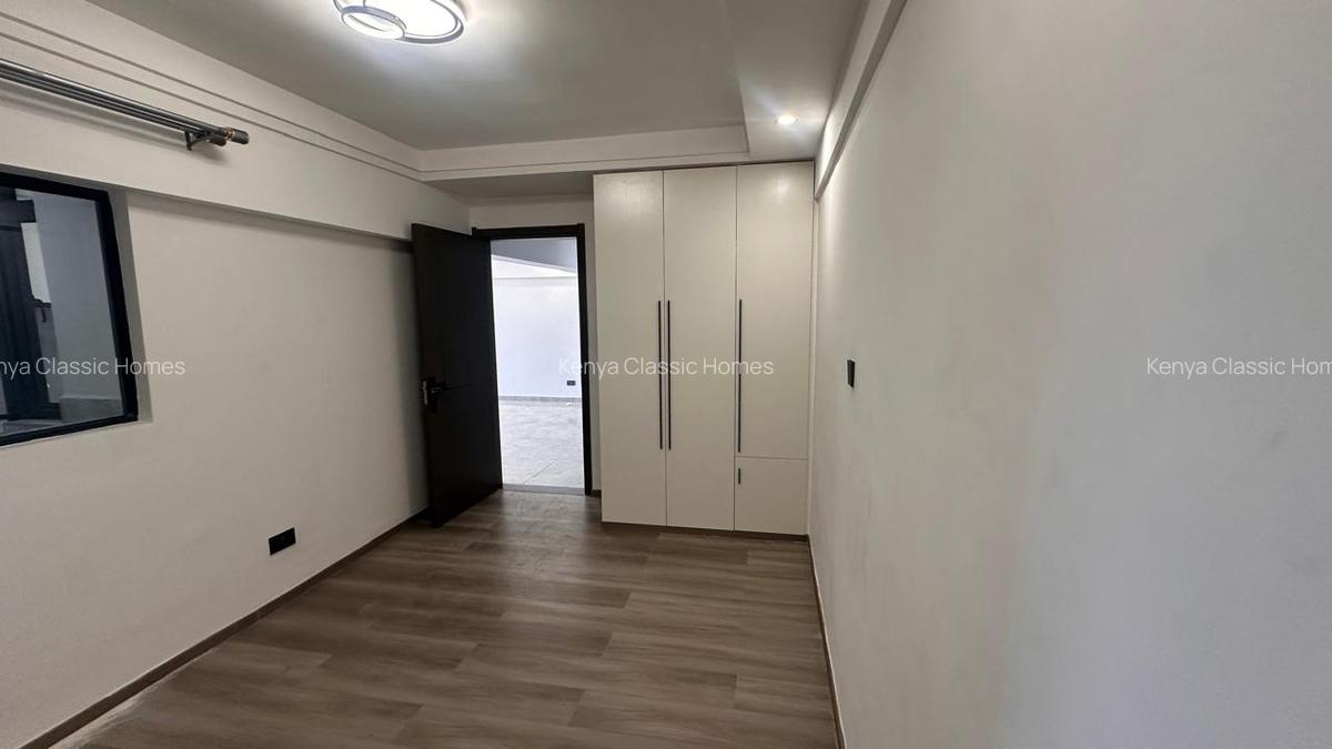 2 Bed Apartment with En Suite at Lavington - 4