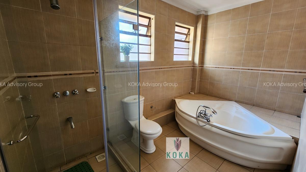 5 Bed Townhouse with En Suite in Lavington - 11