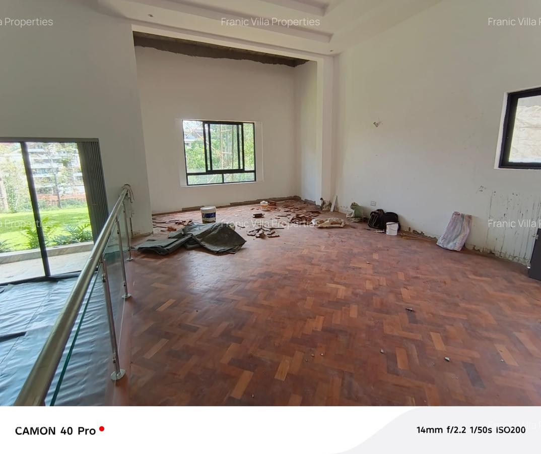 5 Bed House with En Suite at Loresho Crescent - 15