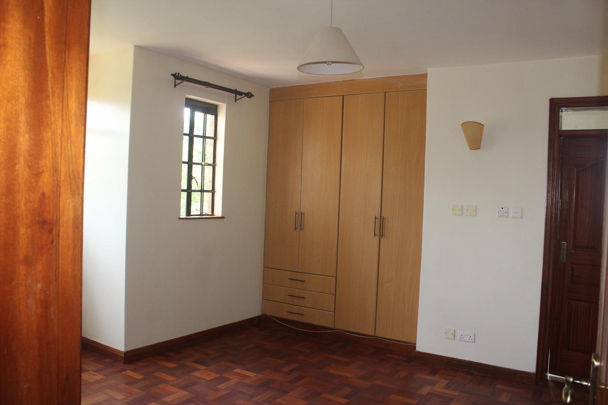 4 Bed Villa with En Suite in Runda - 15