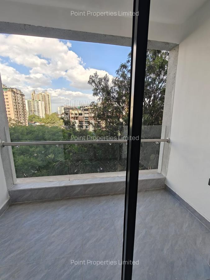 1 Bed Apartment with Swimming Pool in Kilimani - 5
