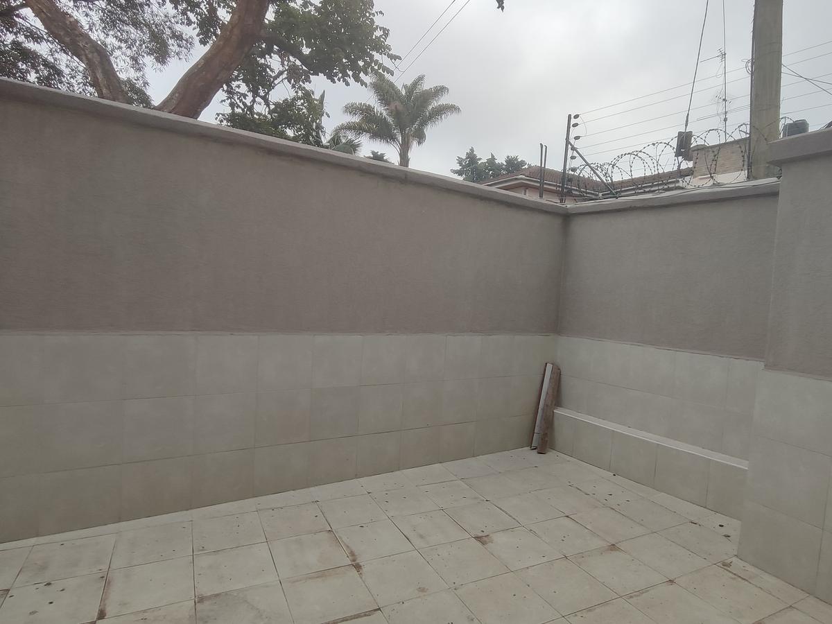 5 Bed Villa with En Suite in Lavington - 14