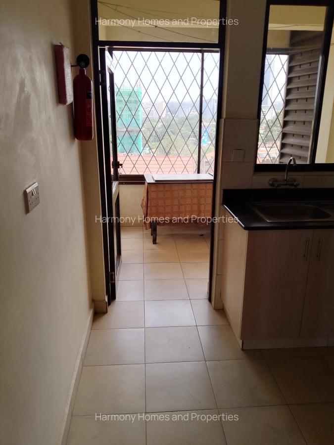 3 Bed Apartment with En Suite at Parklands Road - 11