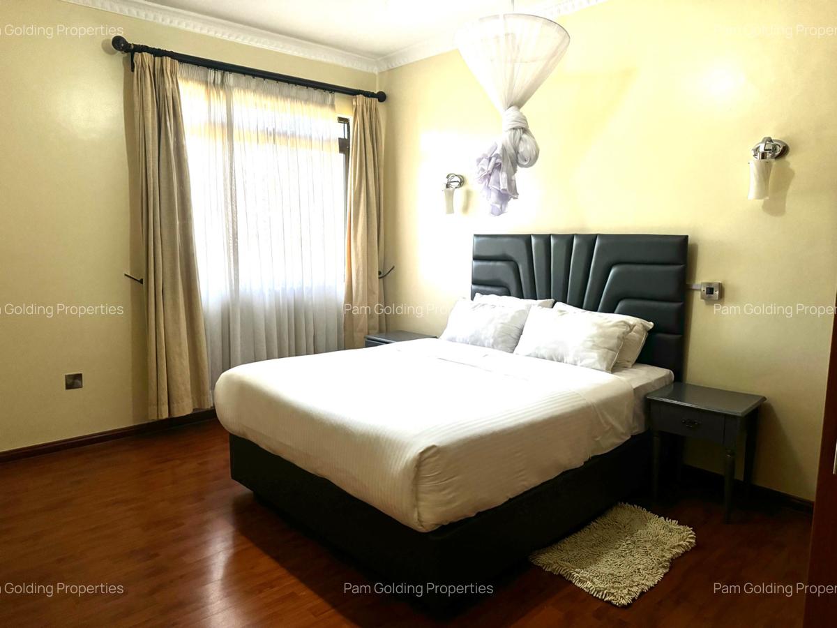 Serviced 2 Bed Apartment with En Suite at Church Road - 8