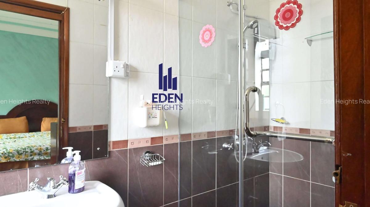 5 Bed Townhouse with En Suite in General Mathenge - 16