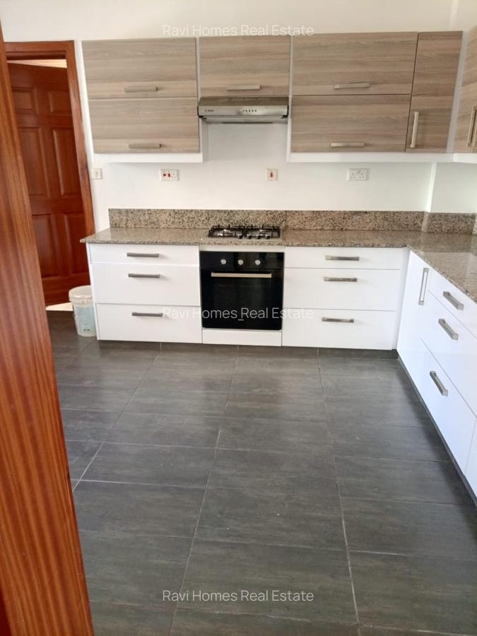 2 Bed Apartment with En Suite in Westlands Area - 3
