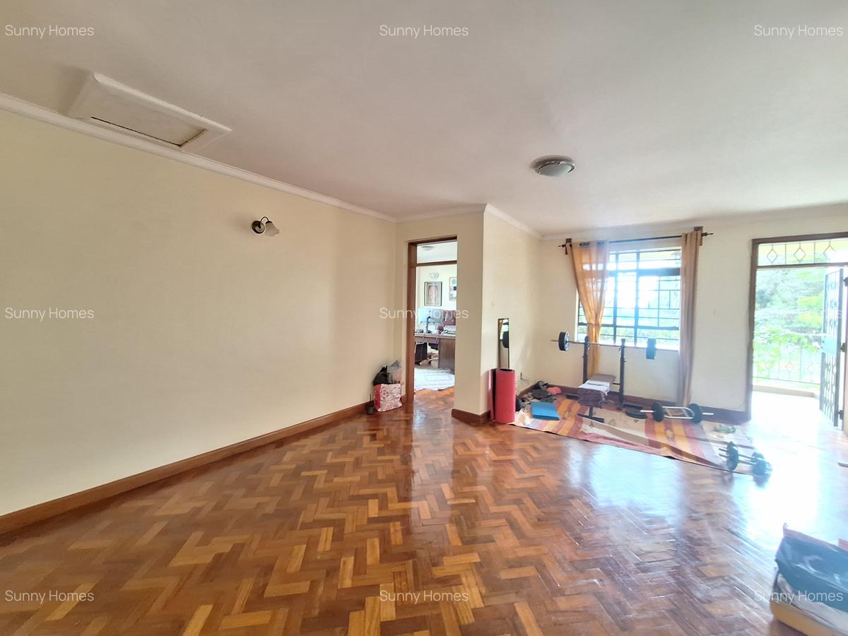 5 Bed Townhouse with En Suite at Kirawa Road - 10