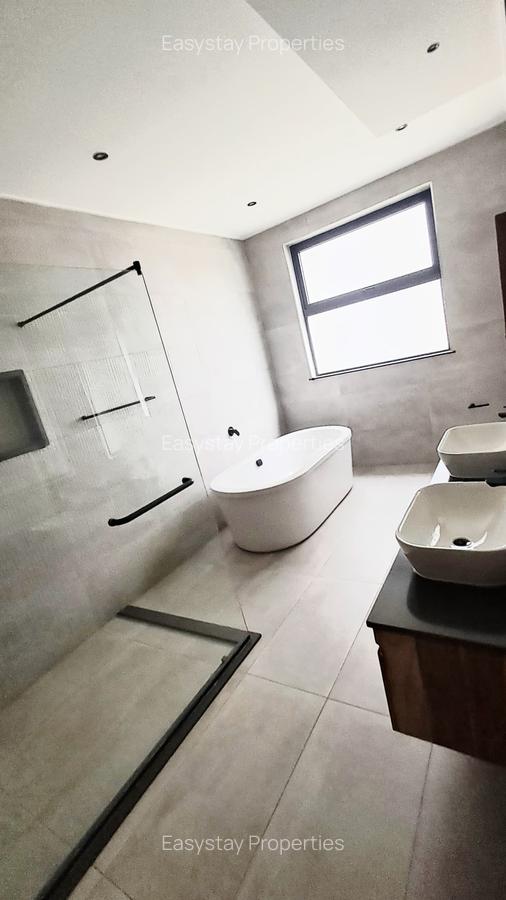 4 Bed Apartment with En Suite in Spring Valley - 4