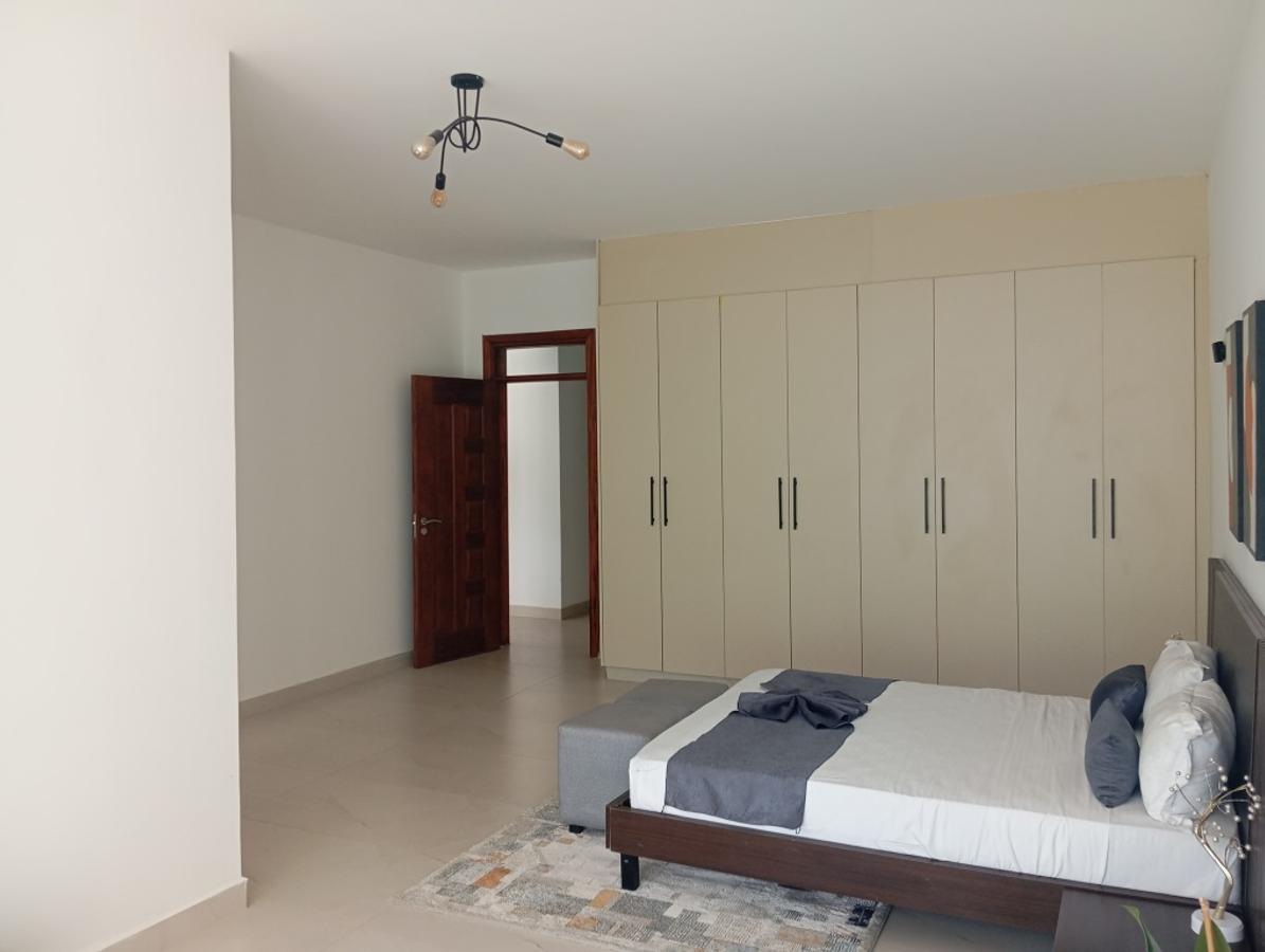 3 Bed Apartment with En Suite at Spring Valley - 7