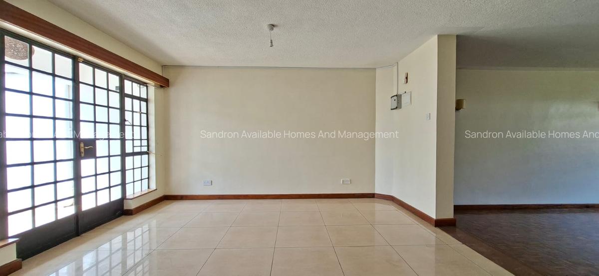 4 Bed Villa with En Suite in Westlands Area - 3