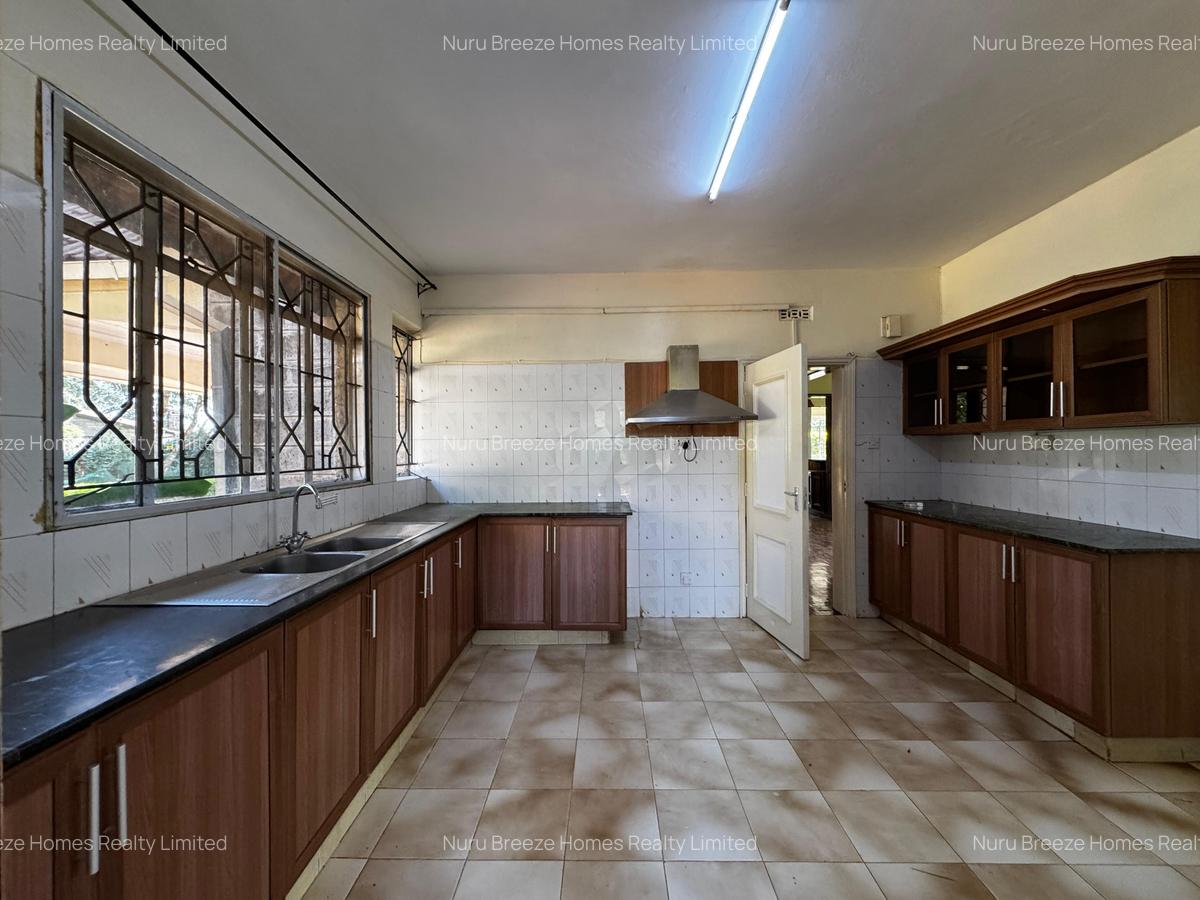 5 Bed House with En Suite in Gigiri - 3