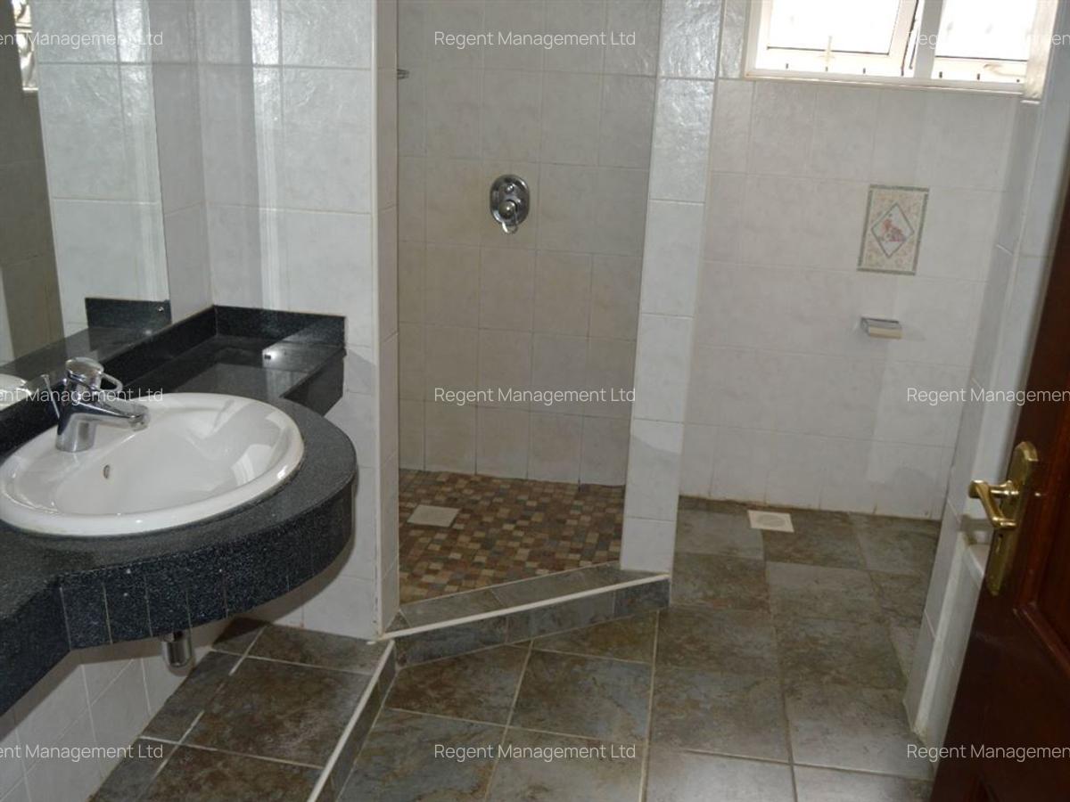 4 Bed Townhouse at Dennis Pritt/State House Road - 12