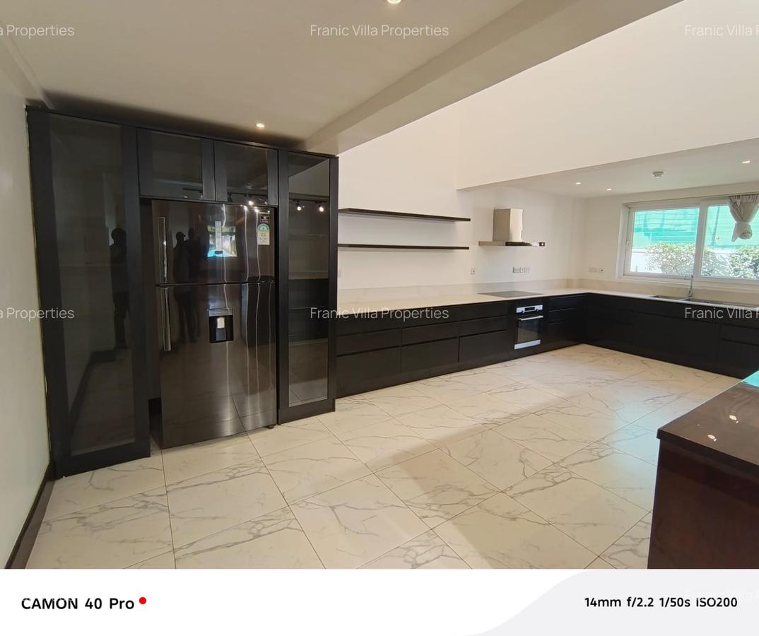 5 Bed House with En Suite at Runda - 5