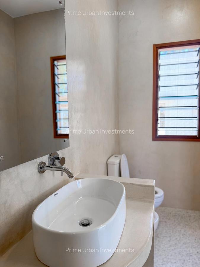 3 Bed House with En Suite in Watamu - 19