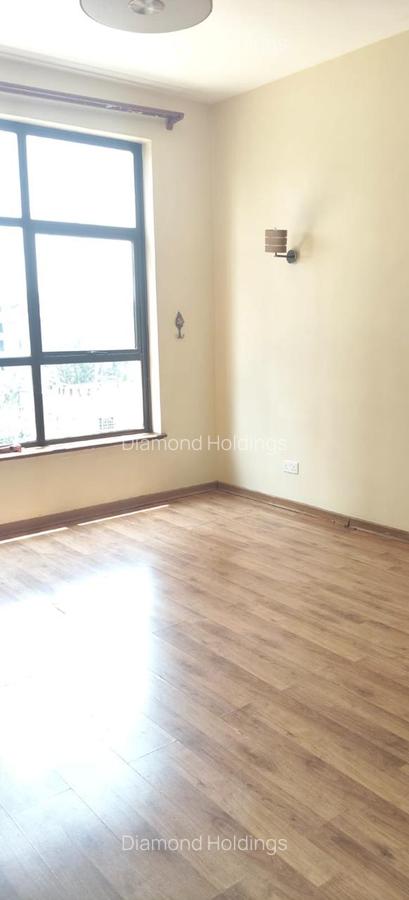 4 Bed Apartment with En Suite at Parklands - 1