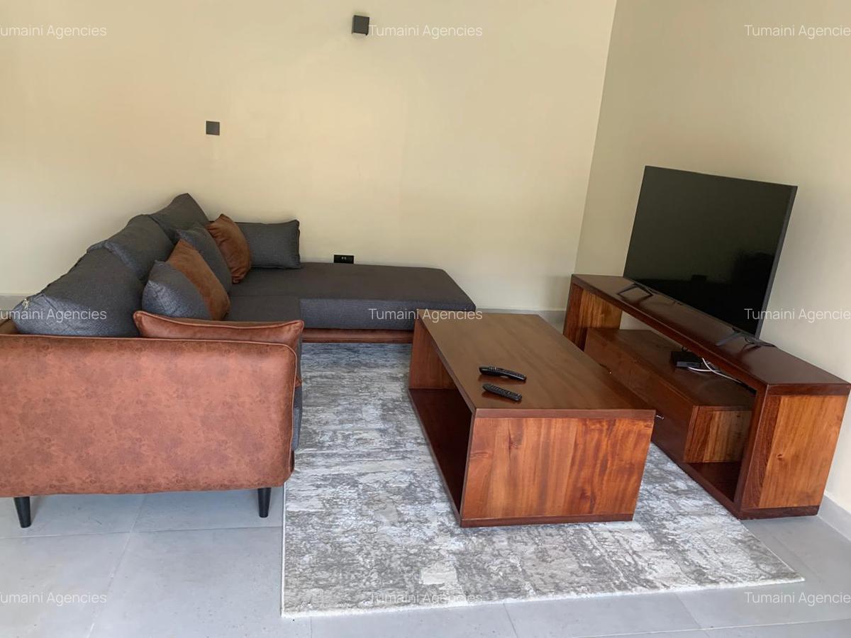 Serviced 1 Bed Apartment with En Suite at Baobab Street - 1