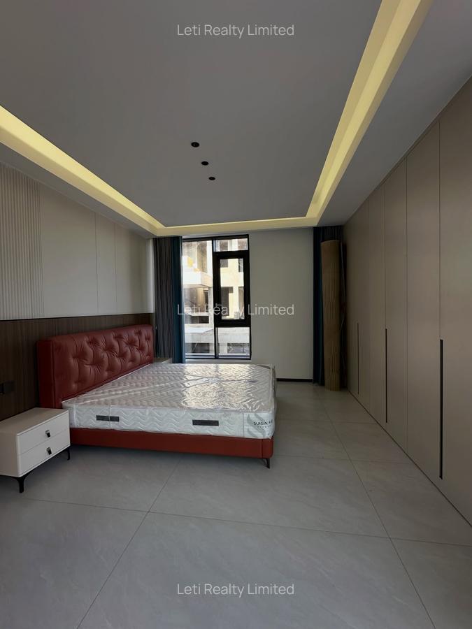 5 Bed Townhouse with En Suite in Lavington - 5