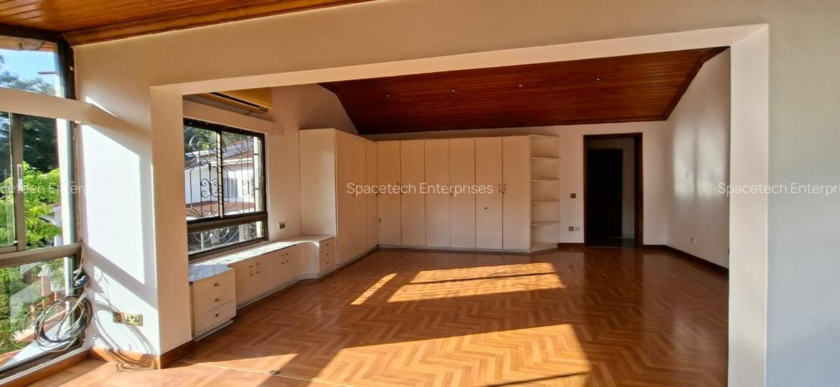 6 Bed House with En Suite in Gigiri - 6