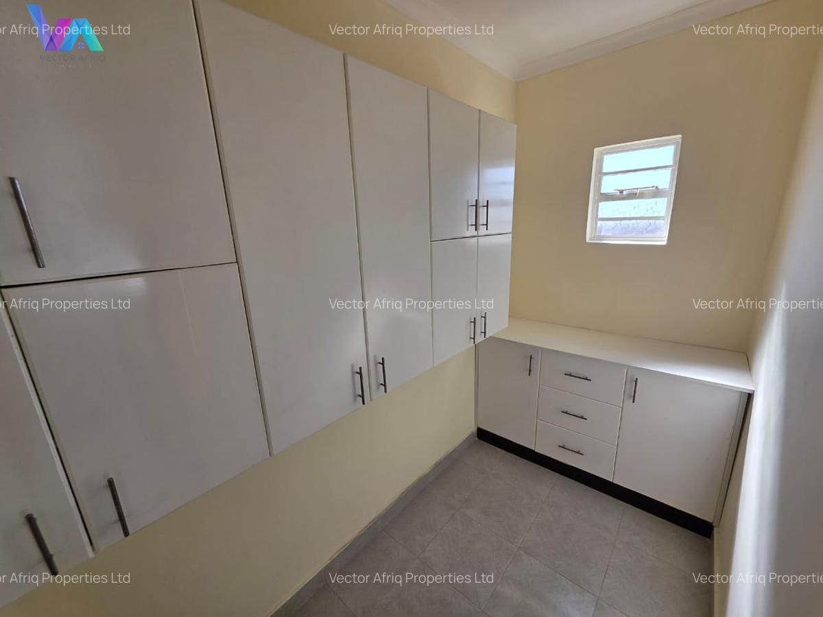 3 Bed House with En Suite in Kitengela - 6