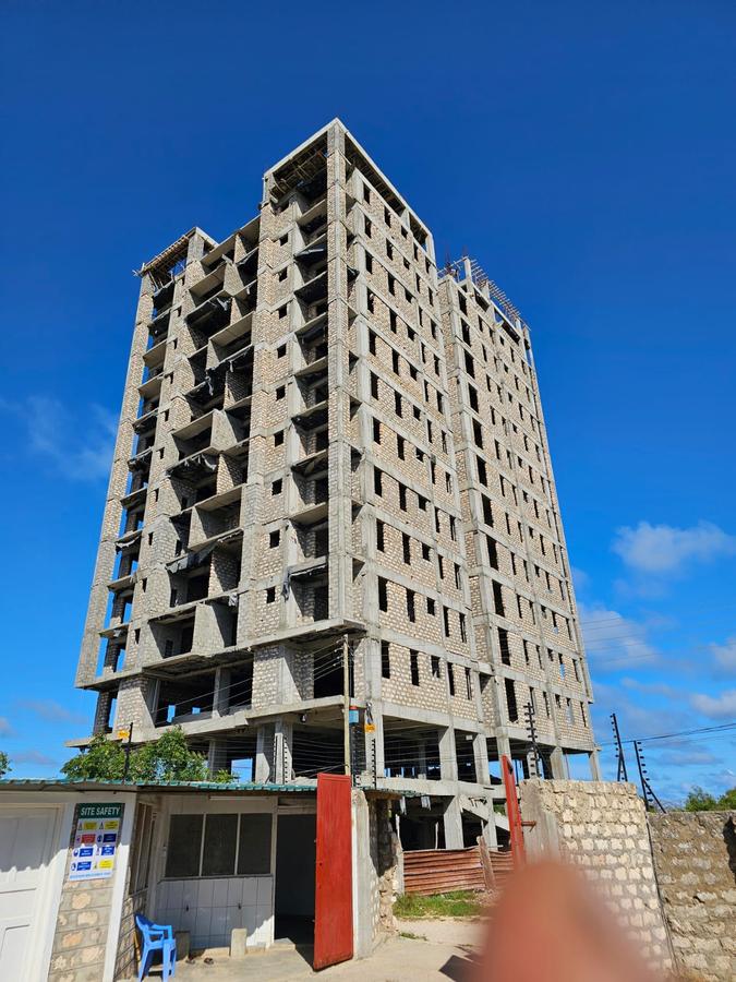 2 Bed Apartment with En Suite at Nyali - 7