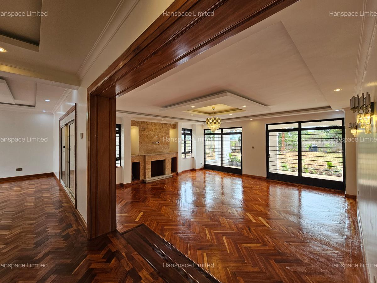 5 Bed Villa with En Suite in Runda - 14