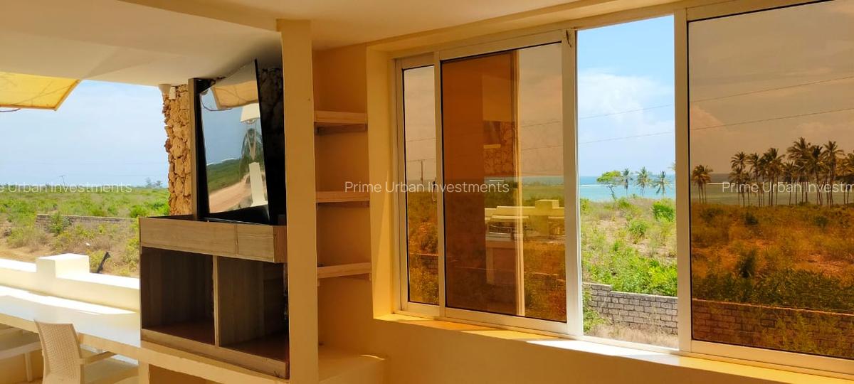 4 Bed Villa with En Suite in Kikambala - 2