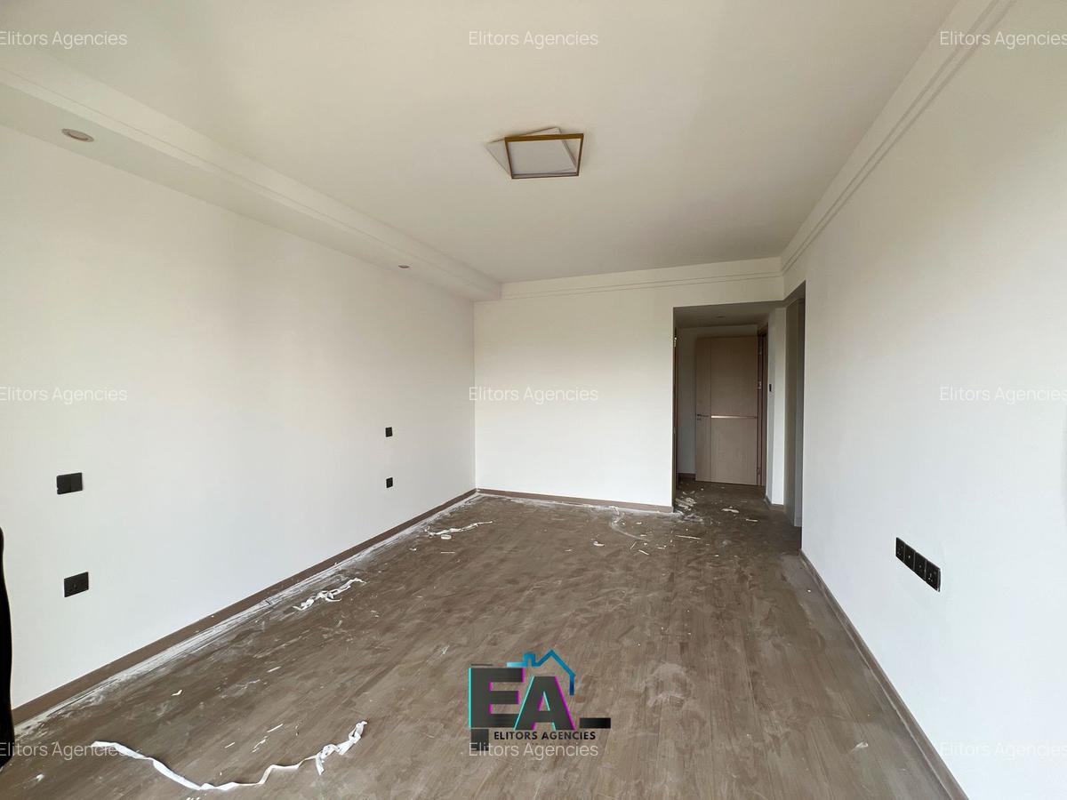 3 Bed Apartment with En Suite at Riverside Drive - 17