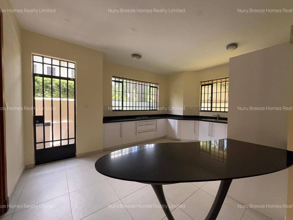 5 Bed Townhouse with En Suite in Lavington - 18