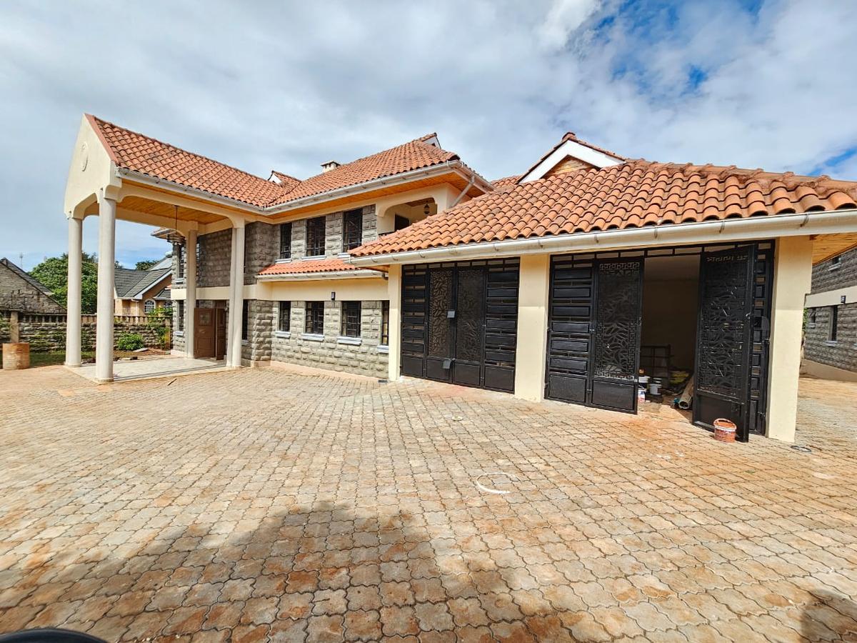 6 Bed House with En Suite in Kitisuru - 1