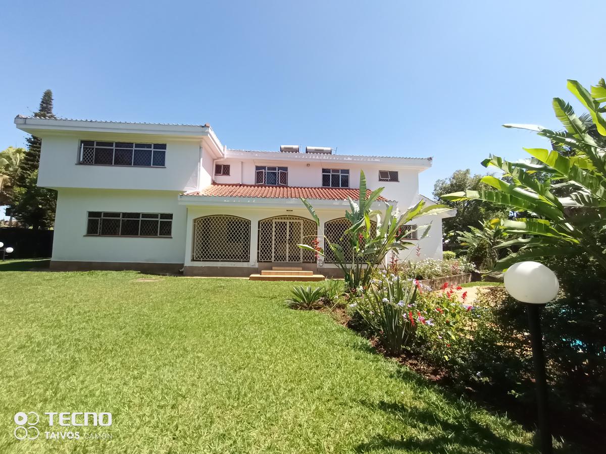 5 Bed House with En Suite at Off Runda Grove - 4