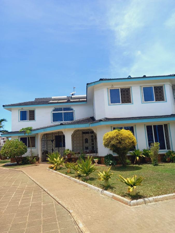 6 Bed House with En Suite in Shanzu - 6