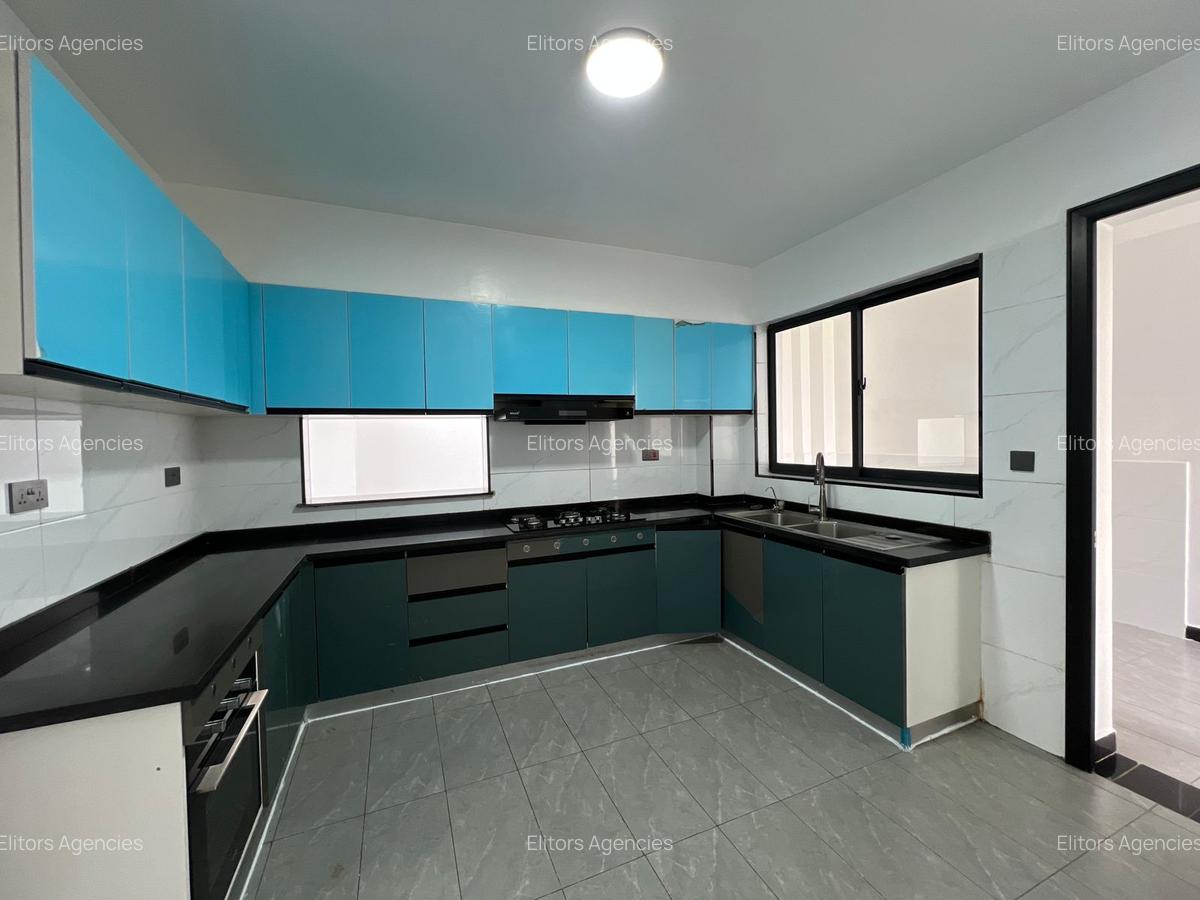 4 Bed Apartment with En Suite at Oloitoktok Road - 4