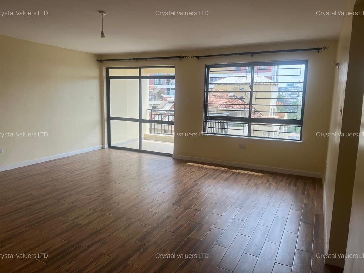 3 Bed Apartment with En Suite in Lavington - 2