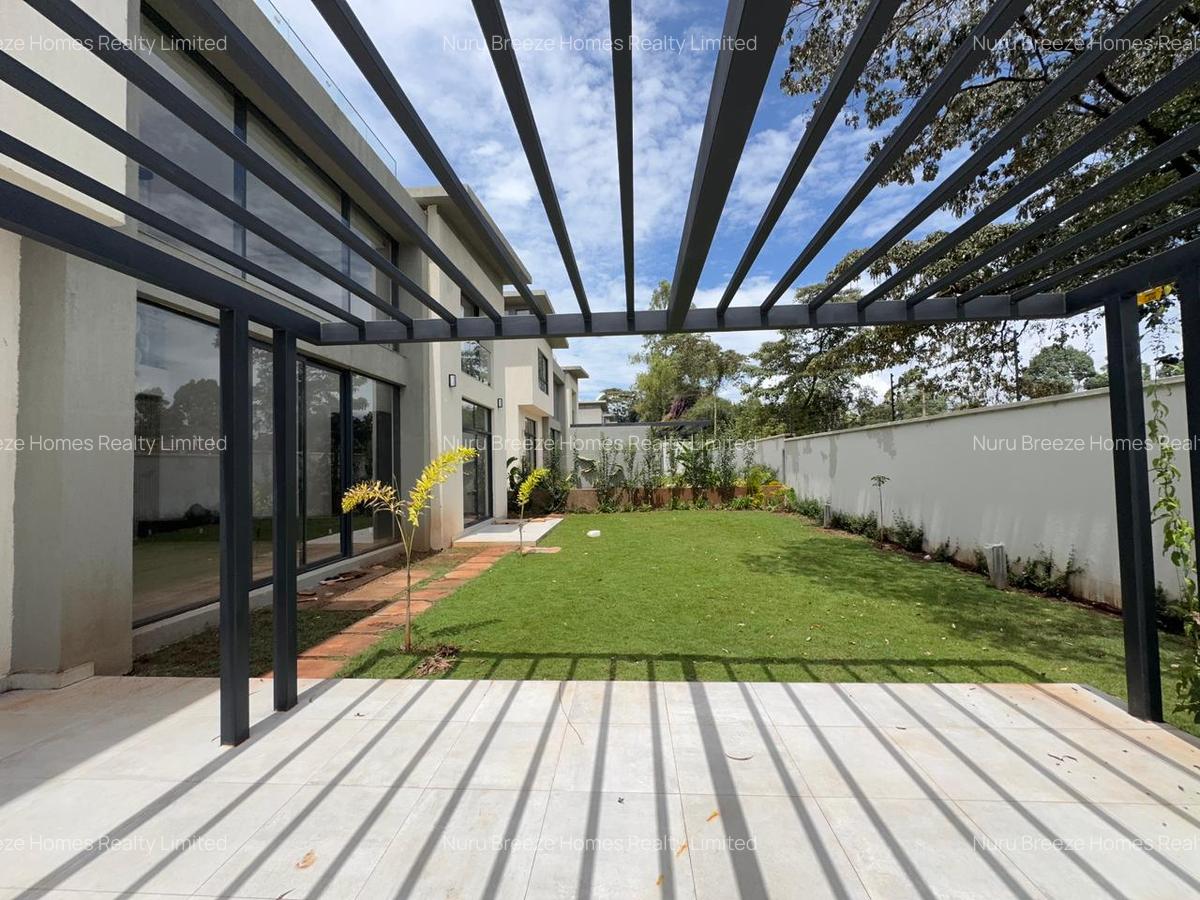 5 Bed Townhouse with En Suite in Runda - 20