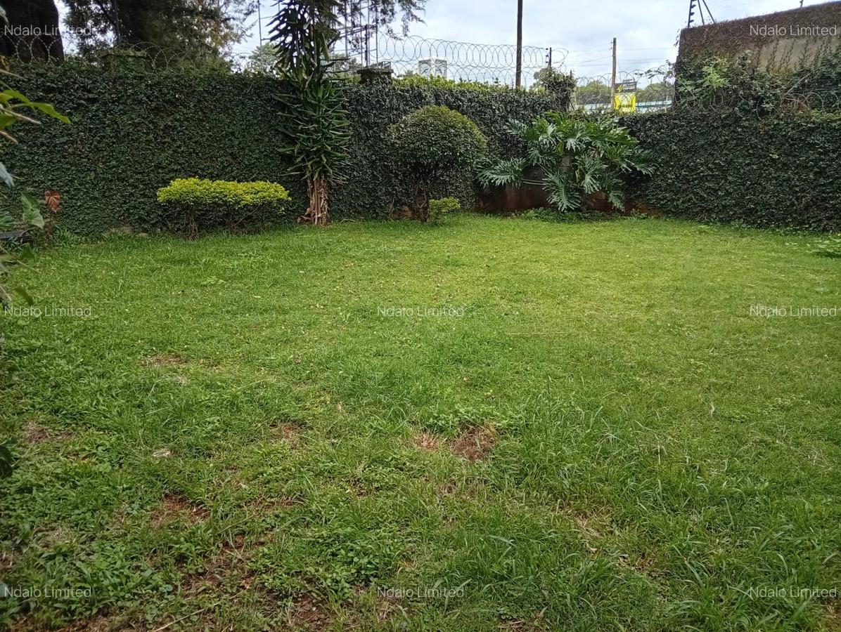 4 Bed Townhouse with En Suite at Lavington - 3