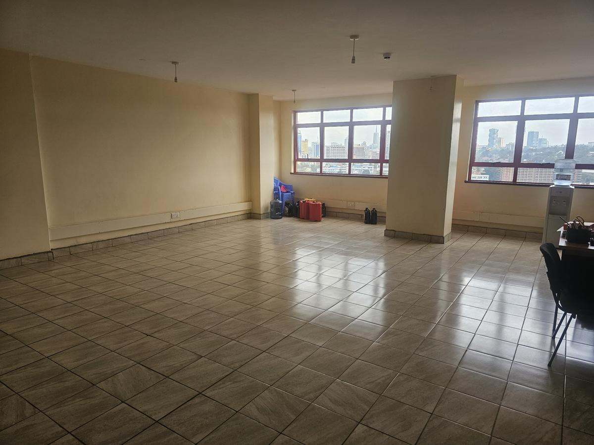 905 ft² Office with Service Charge Included at Ngara - 11