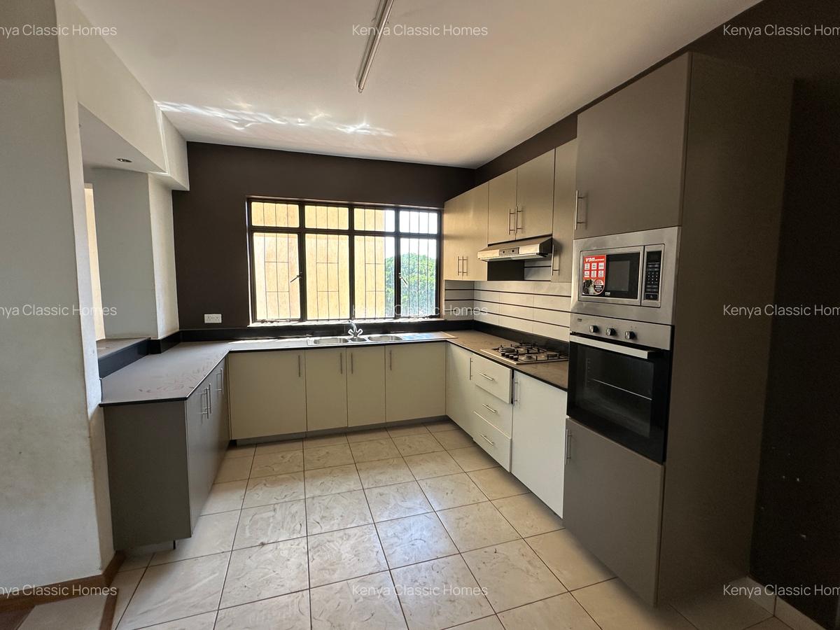 3 Bed Apartment with En Suite at Kileleshwa - 17