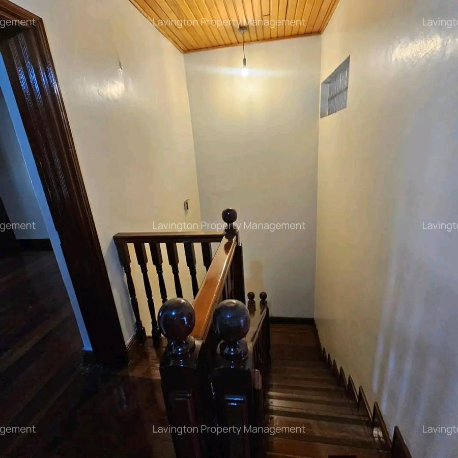 4 Bed Townhouse with En Suite at Valley Arcade - 12