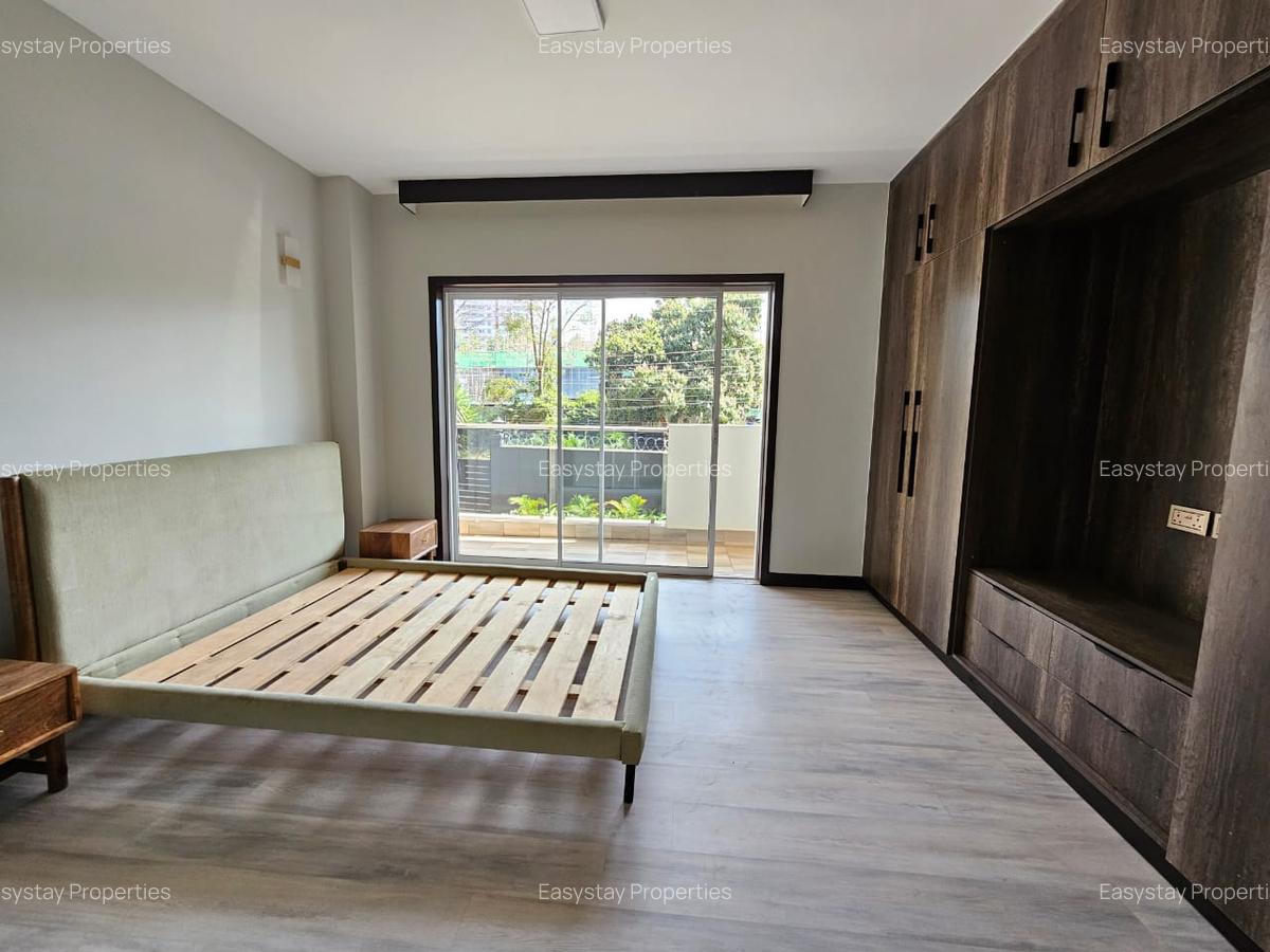 2 Bed Apartment with En Suite in Riverside - 5