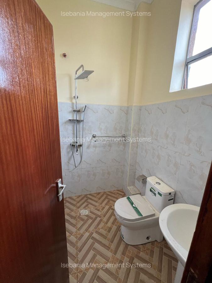 8 Bed House with En Suite at - 7