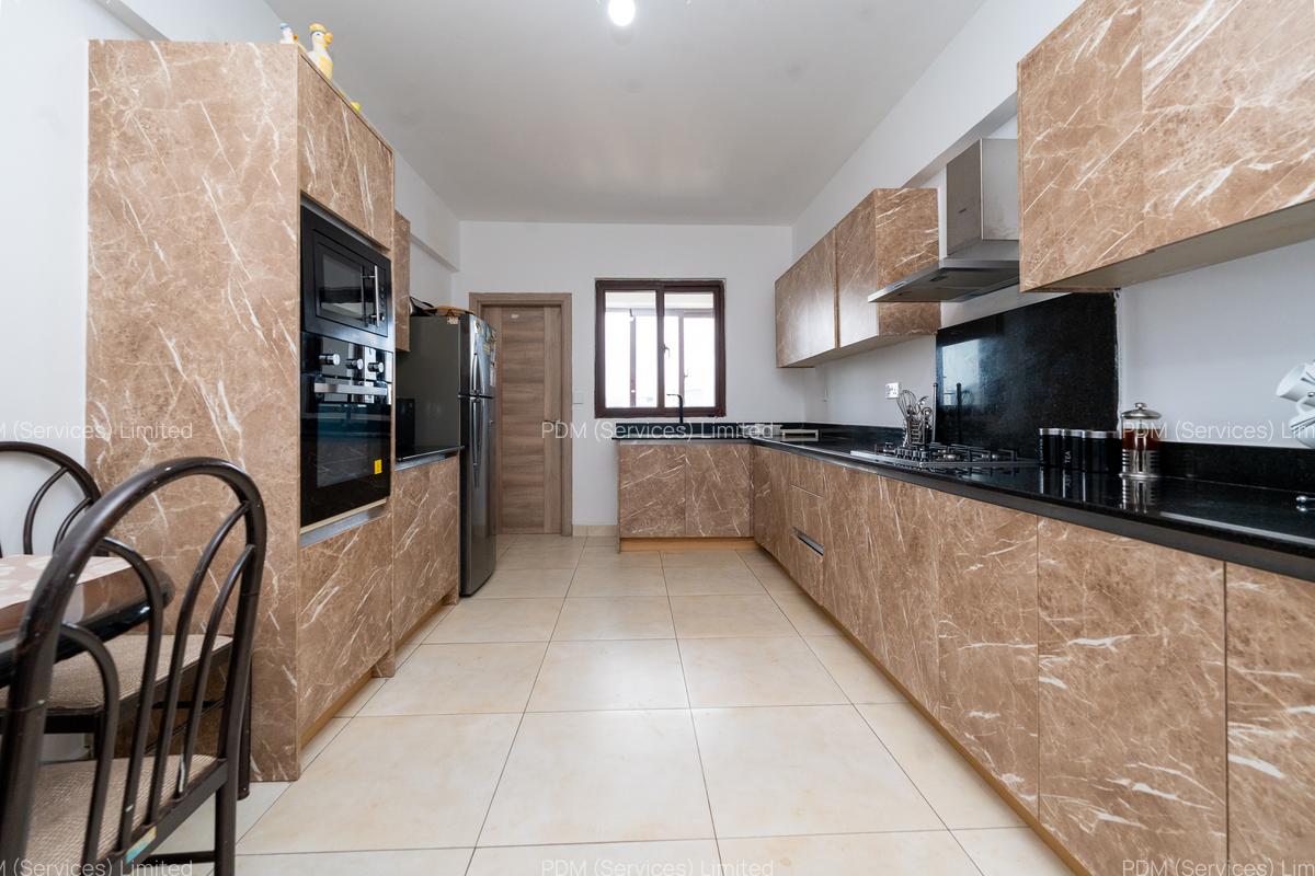3 Bed Apartment with En Suite in Westlands Area - 5