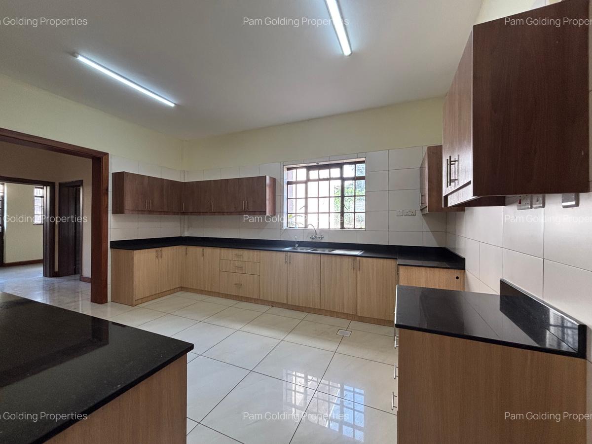 3 Bed Apartment with En Suite in Runda - 6