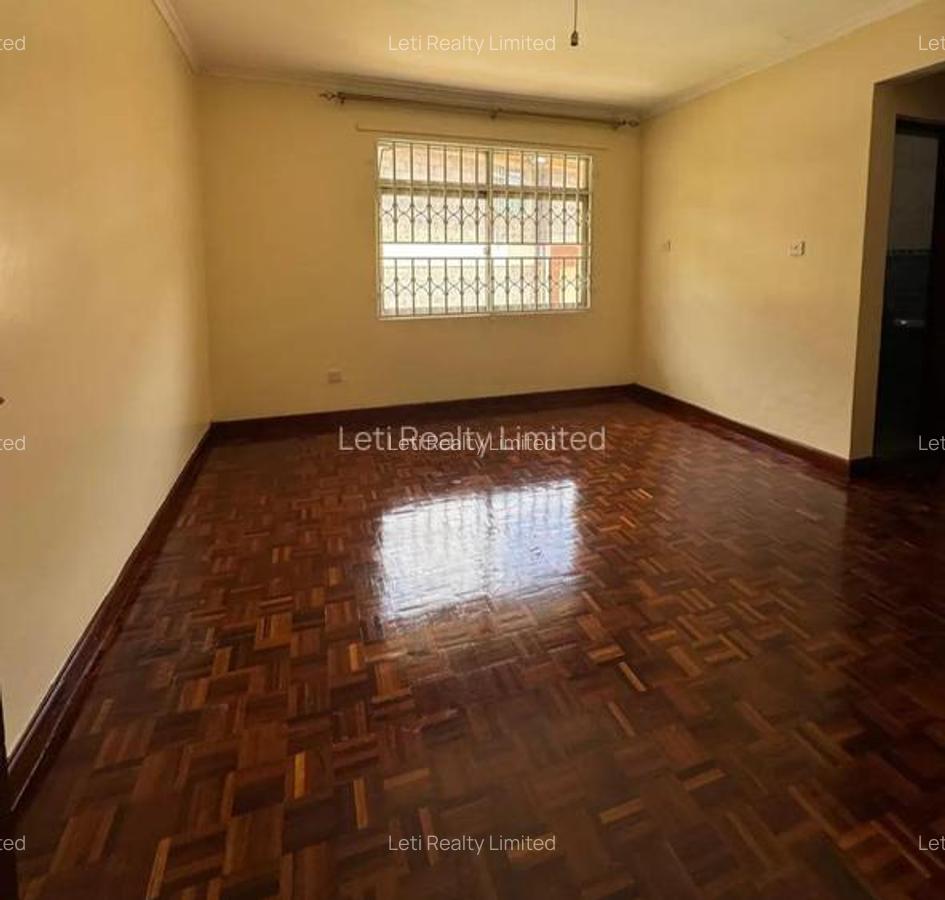 5 Bed Townhouse with En Suite in Lavington - 9