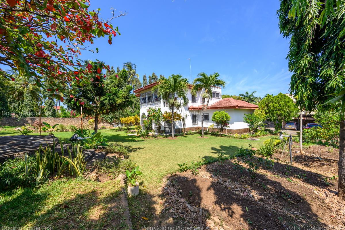 4 Bed Townhouse with En Suite at Beach Road - 8