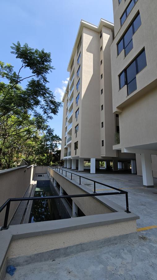 3 Bed Apartment with En Suite in Lavington - 9