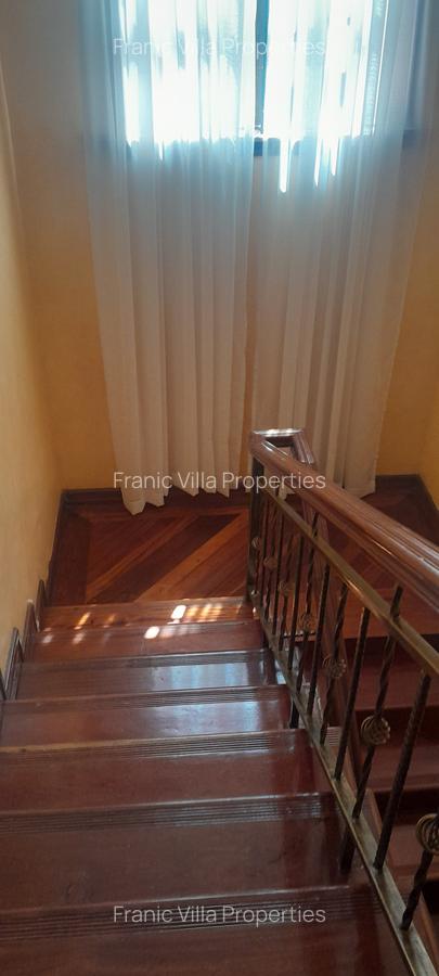 4 Bed Townhouse with En Suite at Runda - 14